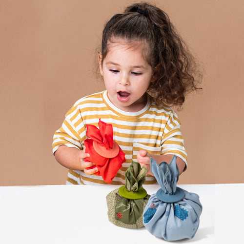 TAF TOYS 都巿花園躲貓貓玩巾