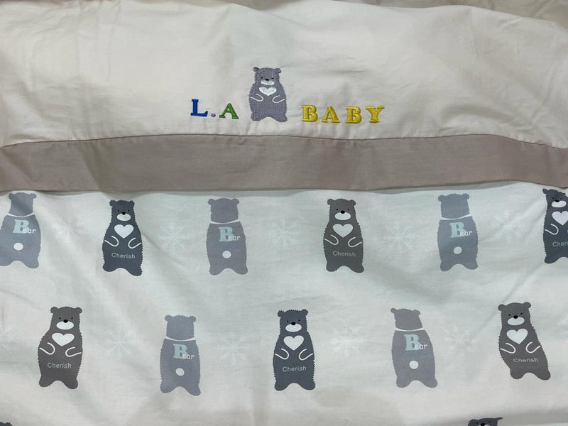 LA BABY 2200 嬰兒木床(原木/白色) 送床褥 + 床上套裝 + ALEVA 3件護理用品