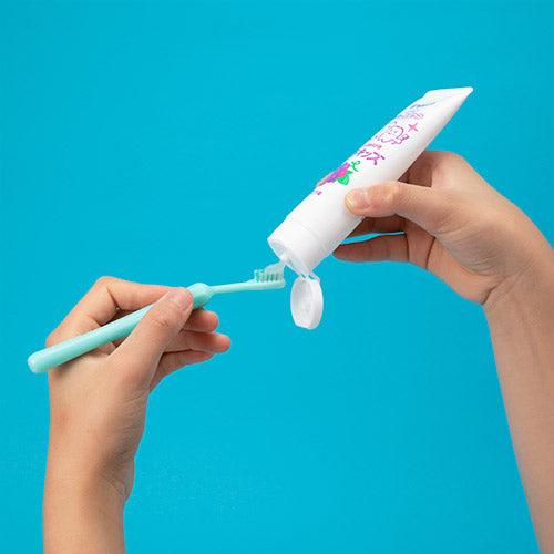 PIGEON 日本幼兒乳齒牙刷+牙膏 2 支